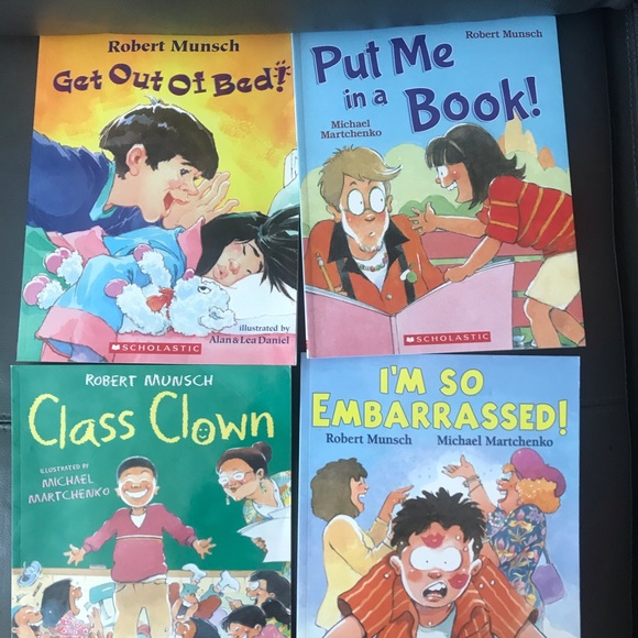 Robert Munsch books - Picture 1 of 7